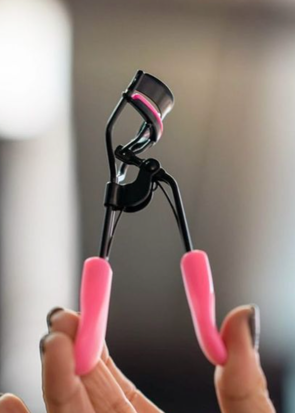 The Brow Bar Eyelash Curler